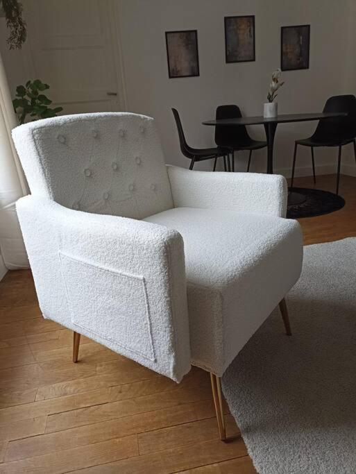 Le Blue Ivy Hyper Centre 2 Equipe Apartment Le Creusot